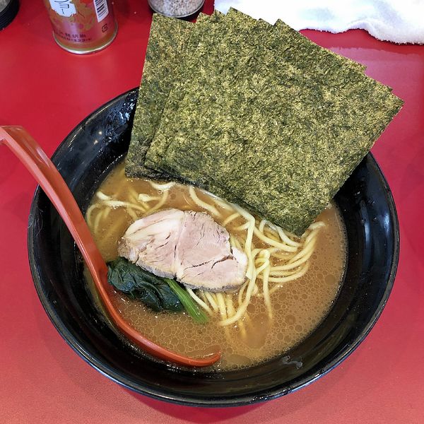 「らーめん 並 600円＋海苔50円」@横浜らーめん 龍馬の写真