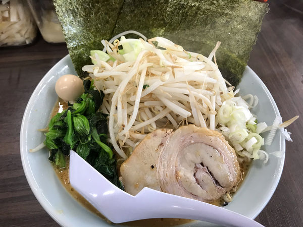「豚骨味噌らーめん野菜盛り大盛バリ固薄め850円」@横浜家系ラーメン 魂心家 中央林間店の写真