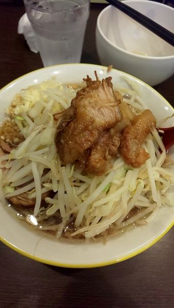 「並ラーメン➕生たまご」@ラーメン イエロー 御徒町店の写真