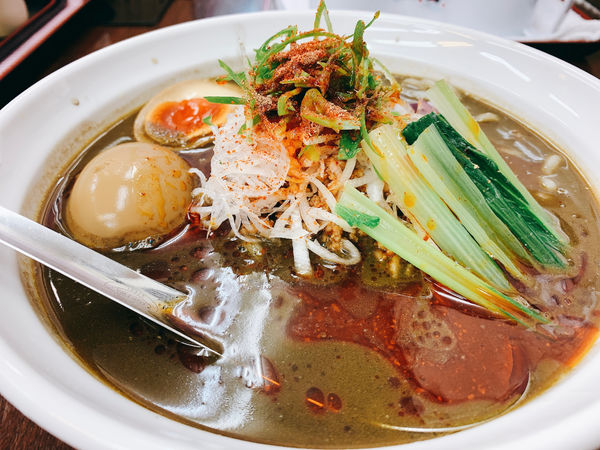 「地鶏白湯 BLACK担々麺」@麺や 睡蓮の写真
