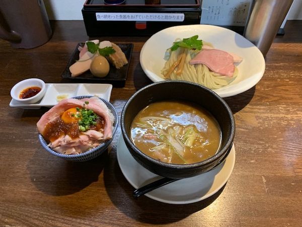 「特製濃厚鶏絞りつけそば+チャーシュー丼」@麺道 麒麟児の写真