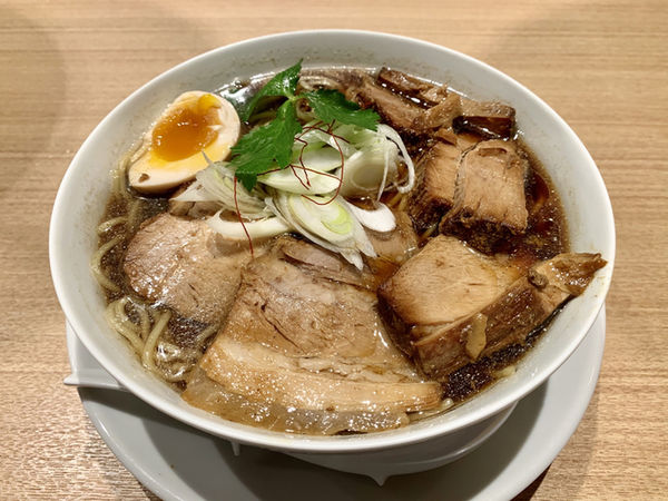 「濃厚中華の肉そば…1200円」@中華そば 麒麟の写真