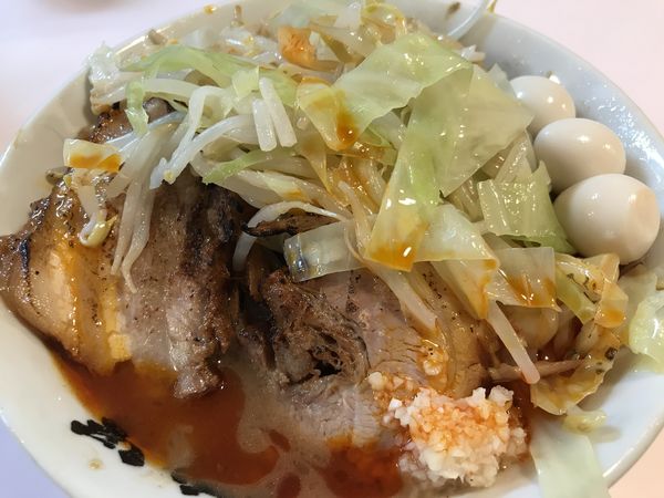 「スッパ辛　うずらスペ卵（ニンニク少なめ炙り）」@成蹊前ラーメン 吉祥寺の写真