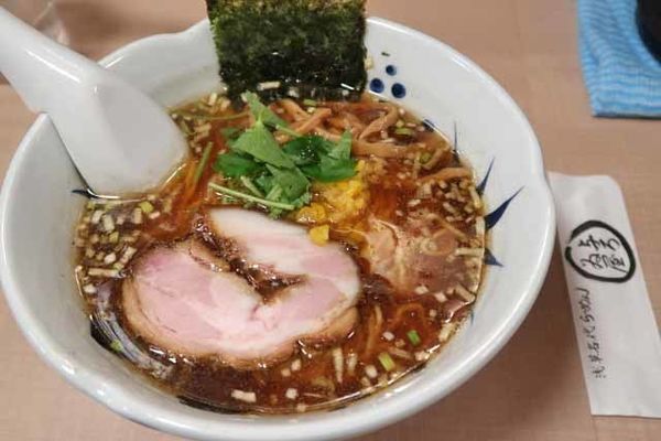 「らーめん　800円」@与ろゐ屋の写真