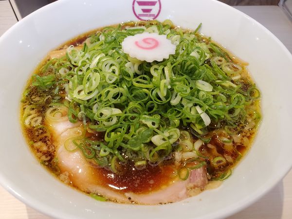 「葱増しそば」@横浜中華そば 維新商店 みなとみらい店の写真