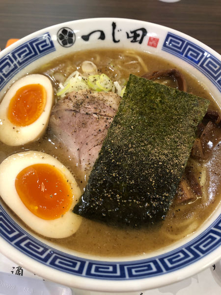 「濃厚味玉らーめん　880円」@つじ田 ららぽーと富士見店の写真