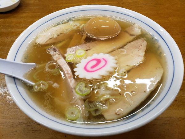 「チャーシューメン+煮卵」@まるQの写真