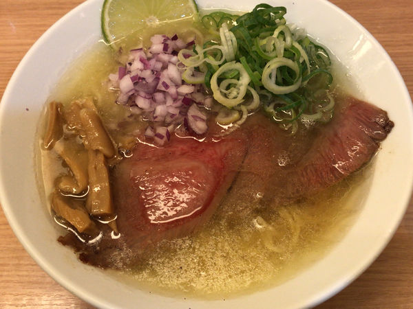 「WAGYUラーメン(1日30食限定)」@塩専門 ひるがお 東京駅店の写真