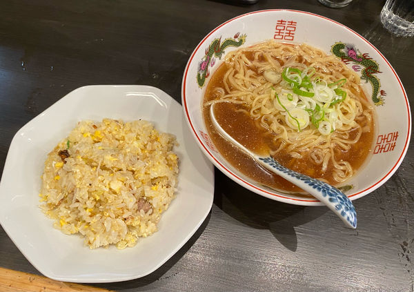 「かけ正油¥550・半チャーハン¥320 他」@メンショップ アキラの写真