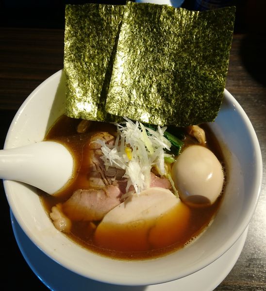 「特製中華そば（中太手もみ麺）」@麺や 豊の写真