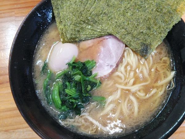 「中盛ラーメン玉子入り＋のり増し」@巓の写真
