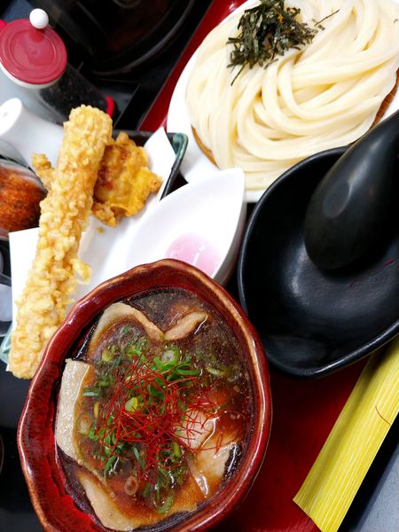 「MKつけ麺・鶏天＆巨大竹輪天増し」@極楽うどん TKUの写真