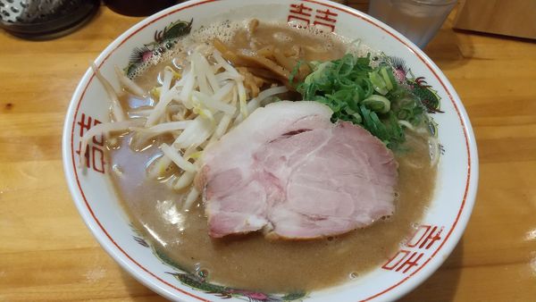 「らぁめん（細麺）830円」@なるめんの写真