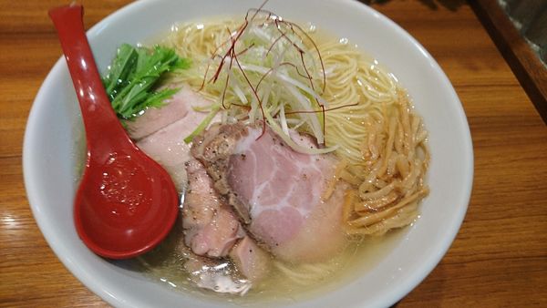 「香彩鶏だし特性塩らーめん １２５０円」@麺屋 翔 御徒町店の写真