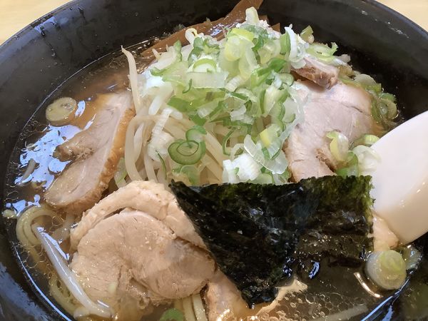 「チャーシューめん（正油）800円」@雪だるまの写真