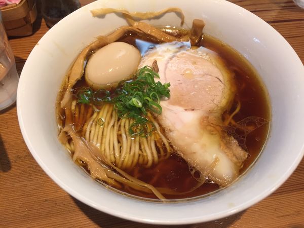 「味玉醤油ラーメン」@ラーメン屋 トイ・ボックスの写真