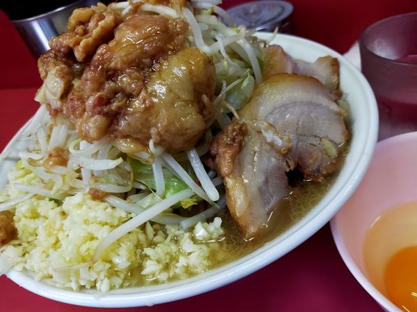 「大・生卵（麺固め・野菜・脂・にんにく）」@ラーメン二郎 桜台駅前店の写真