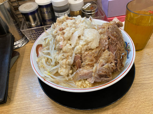 「ラーメン大　肉増し　油マシマシ」@豚山 南船場店の写真