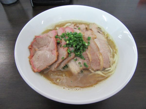 「中華ソバ（８００円）＋チャーシュー＋和え玉」@三和 中華ソバ店の写真