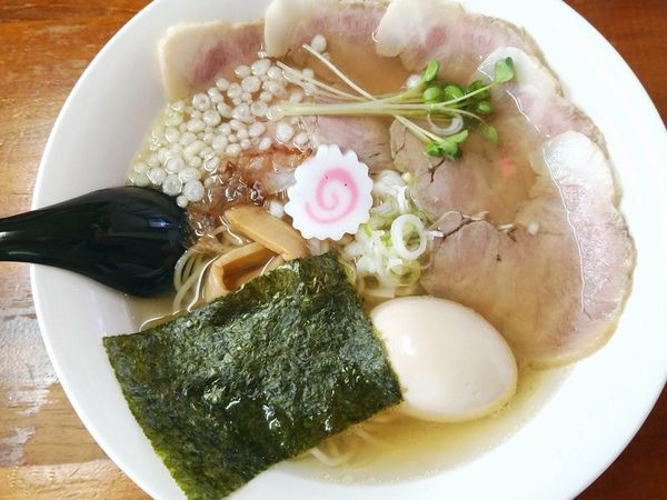 「白正油ラーメン＋半熟玉子＋チャーシュー」@向嶋 だるまの写真