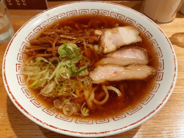 「中華そば、醤油」@超多加水自家製手揉み麺 きたかた食堂の写真