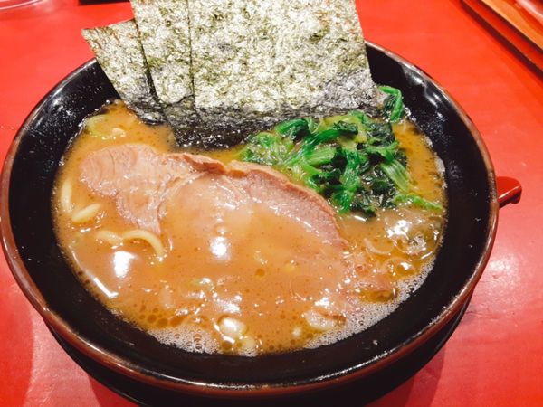 「ラーメン並」@横浜家系らーめん 山崎家の写真