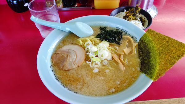 「しょうゆラーメン680円&サービスライス」@ラーメンショップ 鹿島店の写真