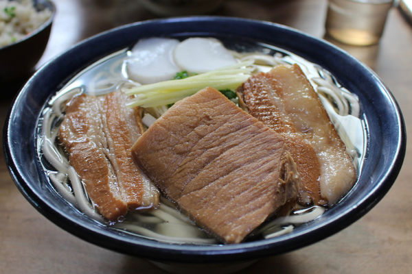 「首里そば(大)600円」@首里そばの写真