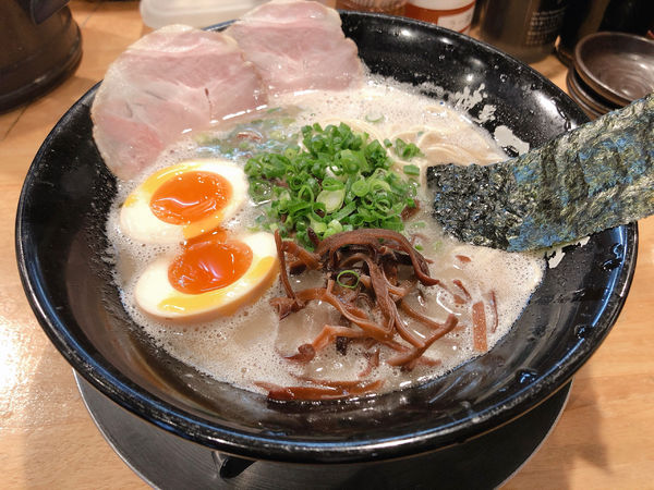 「豚骨味玉ラーメン」@博多一瑞亭 三田店の写真