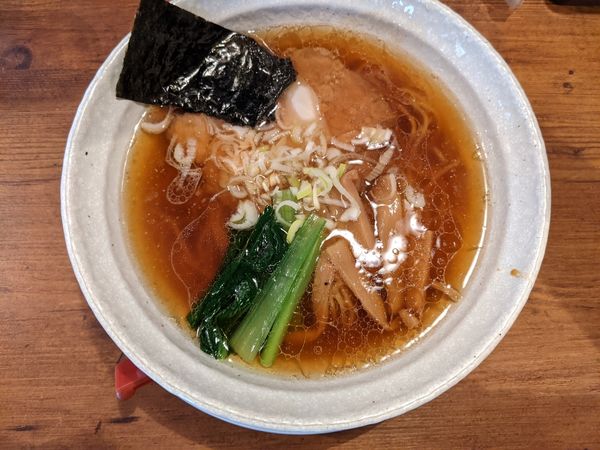「醤油ラーメン」@らーめんすずらんの写真