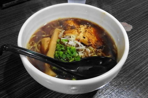 「醤油らーめん８００円」@らーめんまぜそば あらし 錦本店の写真