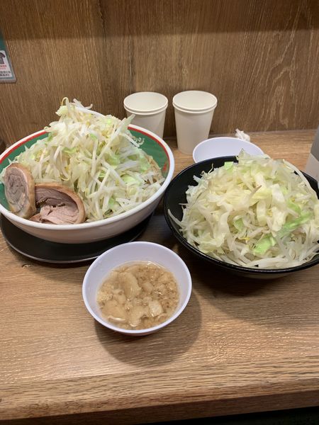 「ラーメン倍盛りプラス豚一枚」@ジャンクガレッジ しらこばと公園前店の写真