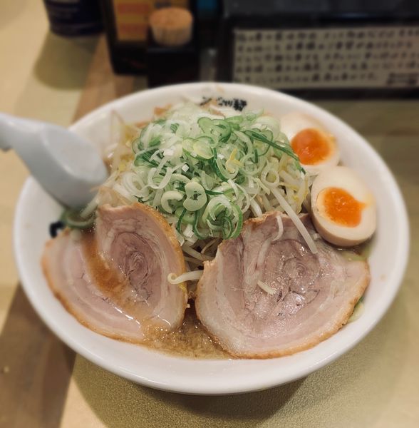 「味玉しょうゆ（細麺・固め・ごてごて￥870）」@超ごってり麺 ごっつ 秋葉原店の写真