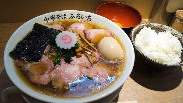 「チャーシュー中華そば+生卵+ライス」@中華そば ふるいちの写真