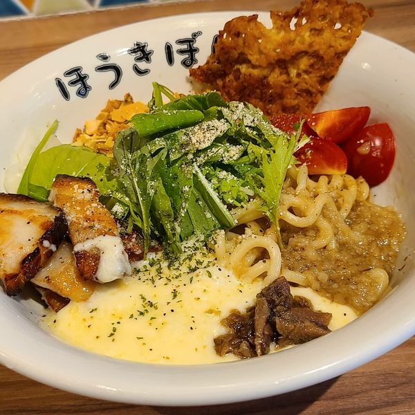 「【限定】濃厚！ガーリックチーズまぜ麺¥980」@ほうきぼし 関内セルテ店の写真