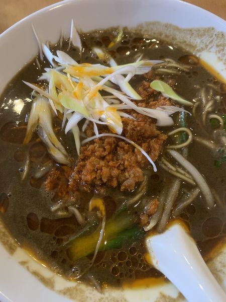 「黒担々麺」@京城飯店の写真