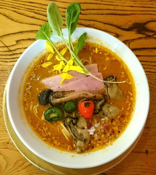「牡蠣とトマトのラーメン 柳松茸の香り【限定】＋リゾット」@海老丸らーめんの写真
