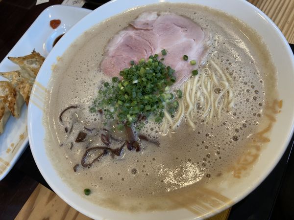 「ラーメン、餃子セット＋替玉」@博多一幸舎 総本店の写真