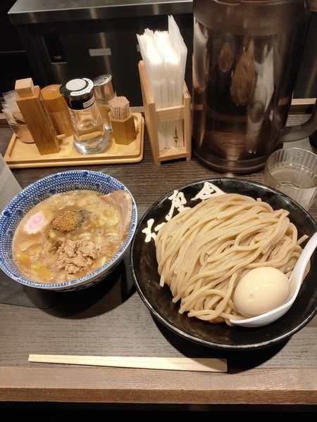 「特製つけめん大盛」@六厘舎 上野店の写真