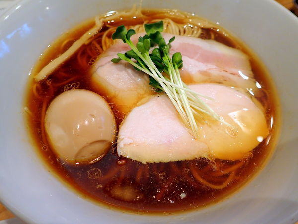 「醤油味玉らーめん」@麺屋鈴春の写真