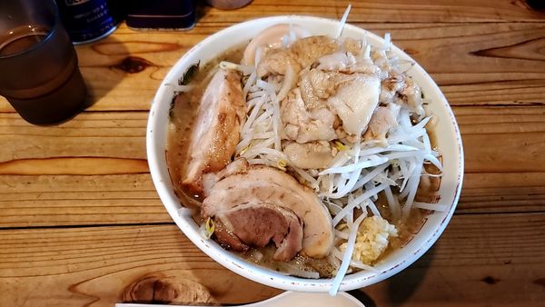 「学生ラーメン」@ラーメン神豚 関東学院前店の写真