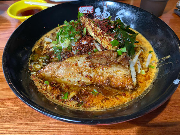 「四川風辛味噌ラーメン「赤」」@麺昇 神の手の写真
