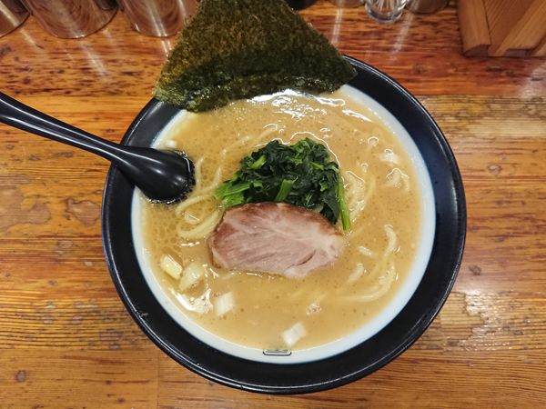 「醤油ラーメン(太麺)￥700＋サービスライス」@百麺 中山道店の写真