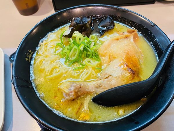 「鶏白湯らーめん」@鶏王けいすけ 秋葉原店の写真