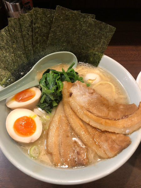 「得キハマヤラーメン930円」@横濱家系らーめん 喜濱家 山王町店の写真