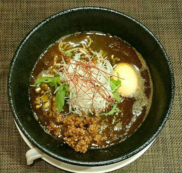 「黒ゴマ担々麺＋味玉」@自家製麺ほんまの写真