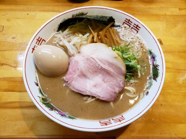 「らぁめん（細麺）味玉」@なるめんの写真