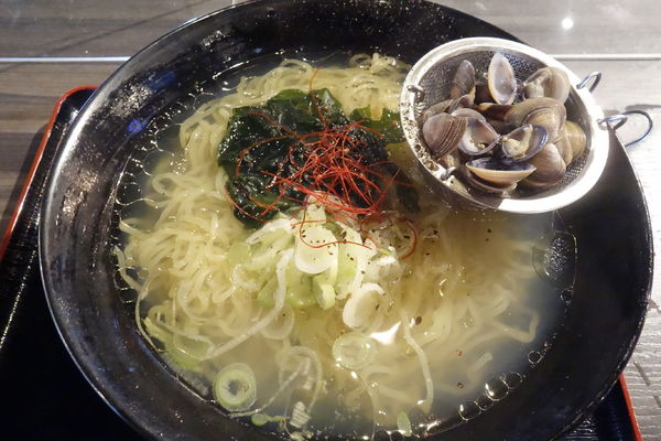 「葵中華そば しじみ」@葵 勾当台公園店の写真