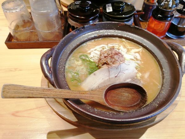 「土鍋味噌豚骨ラーメン」@長野土鍋ラーメン たけさん 小布施店の写真