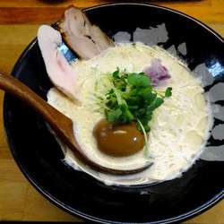 鶏白湯(780円)＋煮玉子(100円)